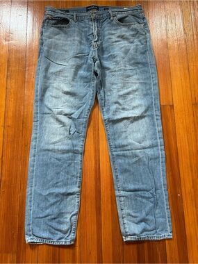 Lucky Brand Men's Blue Denim Jeans 36x32 straight leg 221 relaxed fit